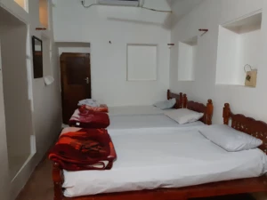 اقامتگاه بوم گردی خانه یوسفی بندرکنگ اقامتگاه بوم گردی خانه یوسفی بندرکنگ