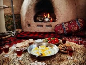 اقامتگاه بوم گردی آلامتو دره شهر اقامتگاه بوم گردی آلامتو دره شهر