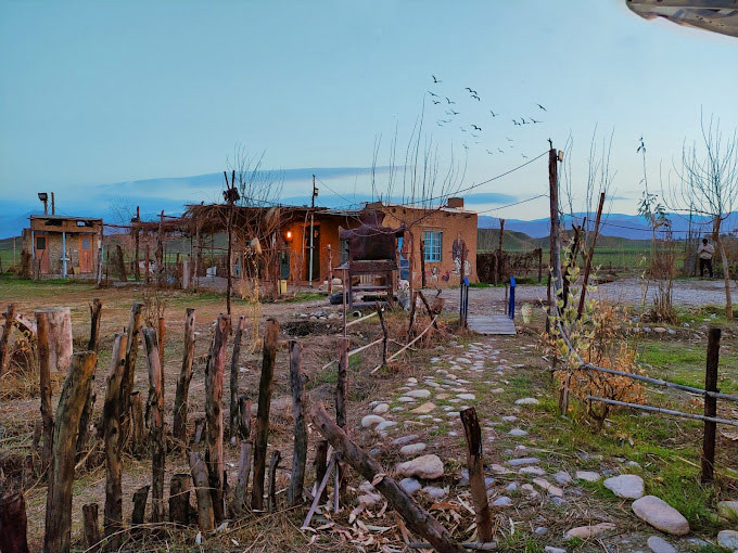 اقامتگاه بوم گردی آلامتو دره شهر