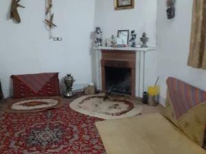 اقامتگاه بوم گردی شوکا شهمیرزاد اقامتگاه بوم گردی شوکا شهمیرزاد