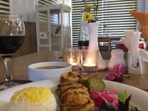 اقامتگاه بوم گردی حاجی زینل تفت اقامتگاه بوم گردی حاجی زینل تفت