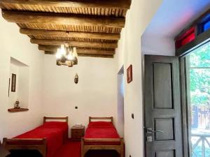 اقامتگاه بوم گردی لرگا شهمیرزاد اقامتگاه بوم گردی لرگا شهمیرزاد