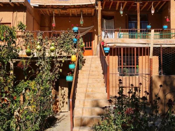 اقامتگاه بوم گردی باران اسفراین اقامتگاه بوم گردی باران اسفراین