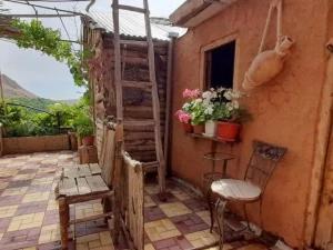 اقامتگاه بوم گردی خونه پدری اسفراین اقامتگاه بوم گردی خونه پدری اسفراین