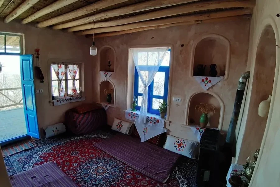 اقامتگاه بوم گردی کوچه باغ بیارجمند