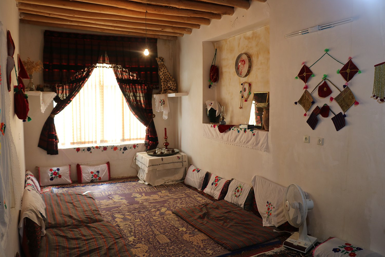 اقامتگاه بوم گردی بی بی زهرا بیارجمند