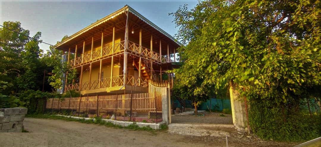 اقامتگاه بوم گردی سوراپشت تالش