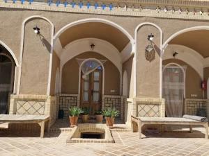 اقامتگاه بوم گردی یاقوت کویر بادرود اقامتگاه بوم گردی یاقوت کویر بادرود