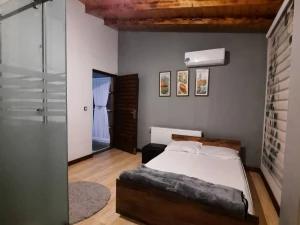 ویلا دو خوابه استخردار آب گرم یاس چالوس ویلا دو خوابه استخردار آب گرم یاس چالوس