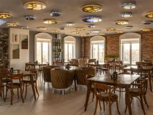 کافی شاپ هتل سارای اردبیل کافی شاپ هتل سارای اردبیل