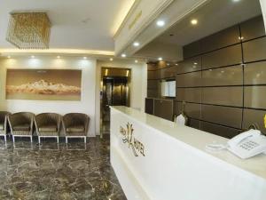 لابی هتل سارای اردبیل لابی هتل سارای اردبیل