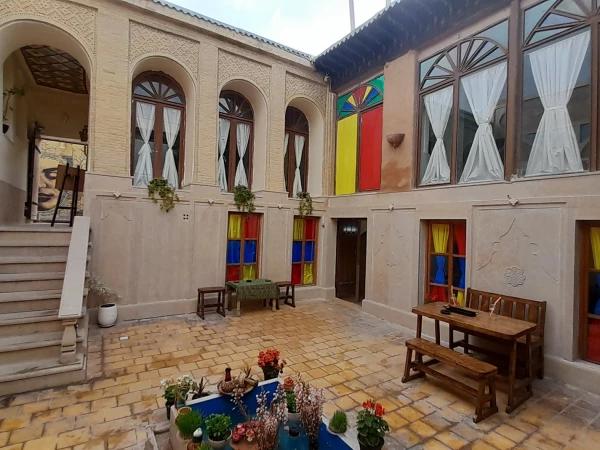 اقامتگاه بوم گردی سووشون شیراز اقامتگاه بوم گردی سووشون شیراز