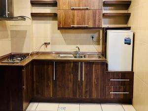 هتل آپارتمان آرین شیراز هتل آپارتمان آرین شیراز