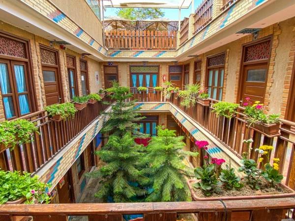 هتل سرای اردیبهشت اصفهان هتل سرای اردیبهشت اصفهان