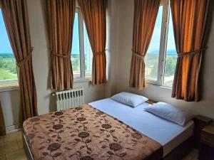 هتل آپارتمان ایساتیس آستارا هتل آپارتمان ایساتیس آستارا