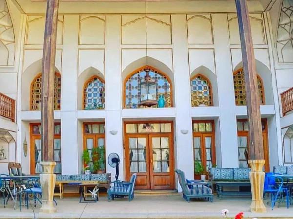 هتل دنسه سنتی بخردی اصفهان هتل دنسه سنتی بخردی اصفهان
