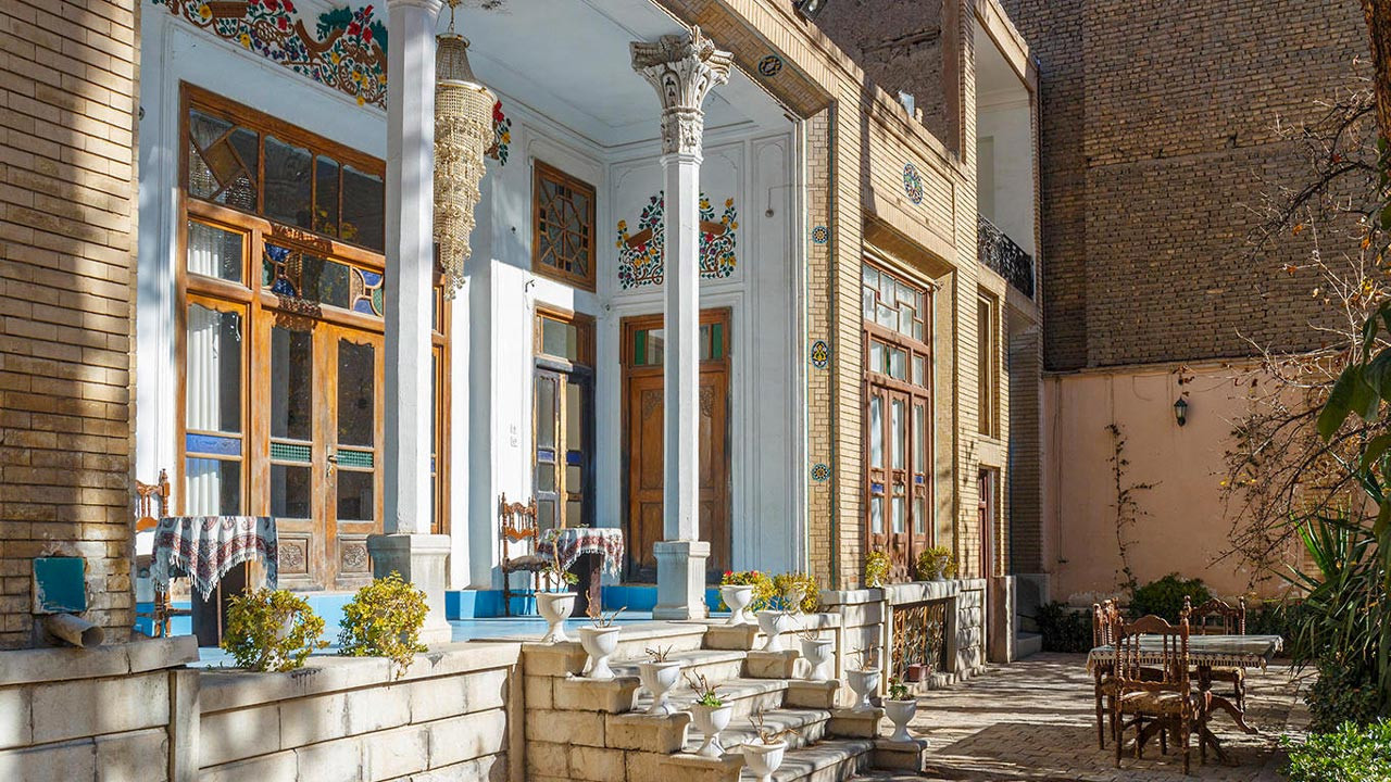 اقامتگاه سنتی عمارت مختار اصفهان