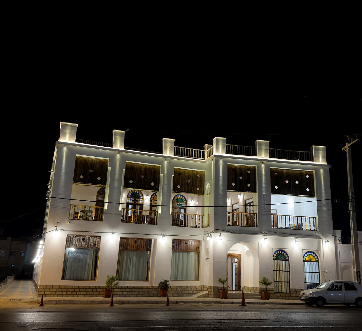 اقامتگاه بوم گردی عمارت بیلیارد بوشهر