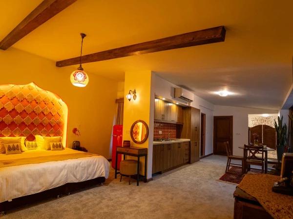 اقامتگاه سنتی عمارت 85 تهران اقامتگاه سنتی عمارت 85 تهران