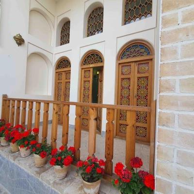 اقامتگاه سنتی عمارت خاتم اصفهان اقامتگاه سنتی عمارت خاتم اصفهان