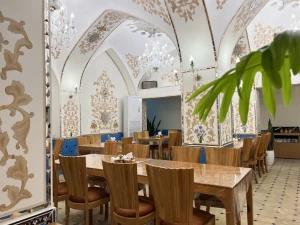 اقامتگاه سنتی عمارت خاتم اصفهان اقامتگاه سنتی عمارت خاتم اصفهان