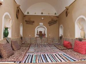 اقامتگاه بوم گردی بابا قدرت خور و بیابانک اقامتگاه بوم گردی بابا قدرت خور و بیابانک