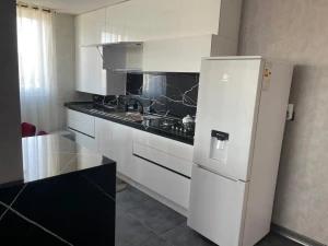 هتل آپارتمان امیران پلاس بندرانزلی هتل آپارتمان امیران پلاس بندرانزلی