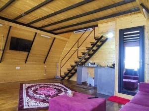 کلبه می جان بندرانزلی کلبه می جان بندرانزلی