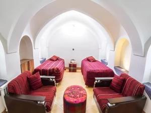 هتل حاج ملک میبد یزد هتل حاج ملک میبد یزد