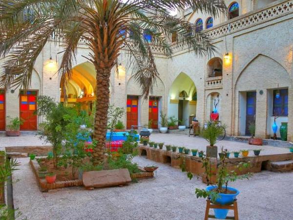 حیاط هتل سنتی سرابی شوشتر حیاط هتل سنتی سرابی شوشتر