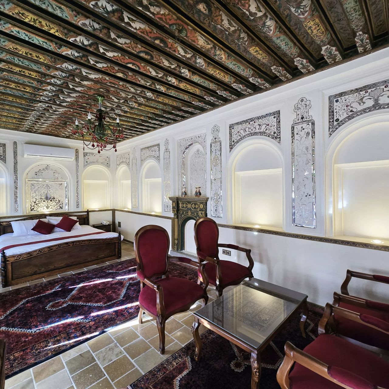 بوتیک هتل محلاتی شیراز