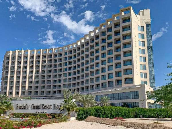 نمای بیرونی هتل اکسلسیور کیش نمای بیرونی هتل اکسلسیور کیش