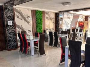 رستوران هتل شادناز 2 قشم رستوران هتل شادناز 2 قشم