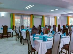 هتل جهانگردی تخت جمشید مرودشت هتل جهانگردی تخت جمشید مرودشت