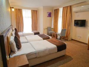 هتل آزادی افلاک خرم آباد هتل آزادی افلاک خرم آباد