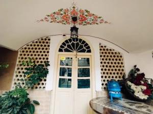 اقامتگاه سنتی عمارت چهارباغ کاشان اقامتگاه سنتی عمارت چهارباغ کاشان