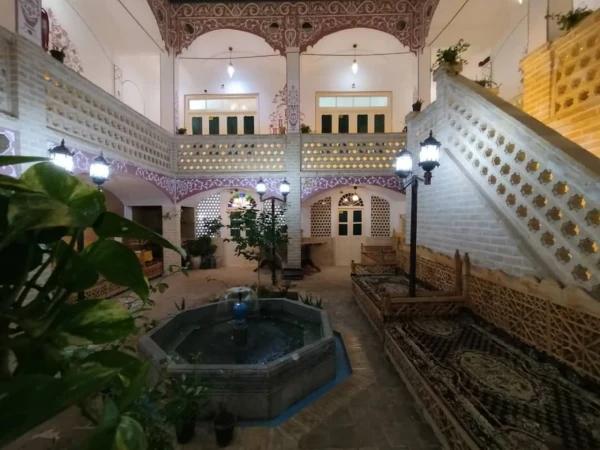 اقامتگاه سنتی عمارت چهارباغ کاشان اقامتگاه سنتی عمارت چهارباغ کاشان