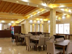 رستوران هتل هیراد بندر انزلی رستوران هتل هیراد بندر انزلی