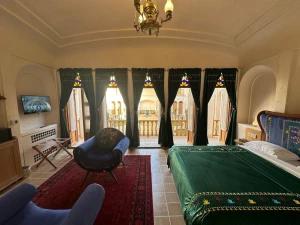 اقامتگاه سنتی عمارت آقا حسینی کاشان اقامتگاه سنتی عمارت آقا حسینی کاشان