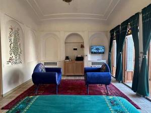 اقامتگاه سنتی عمارت آقا حسینی کاشان اقامتگاه سنتی عمارت آقا حسینی کاشان