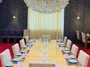 رستوران هتل داریوش بجنورد رستوران هتل داریوش بجنورد