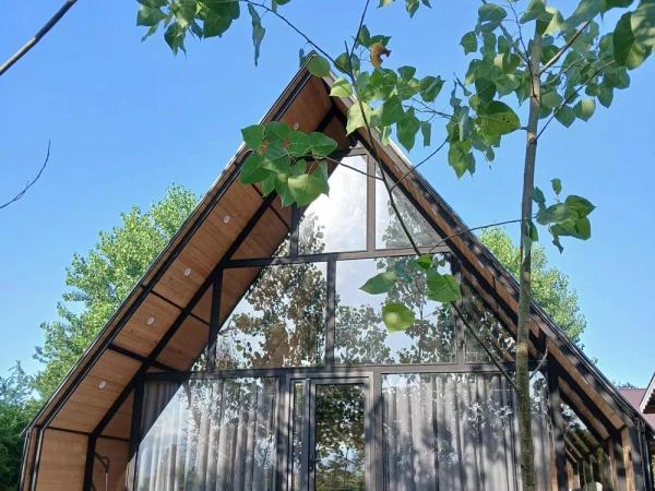 کلبه سوئیسی مونترو کلبه سوئیسی مونترو