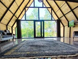 کلبه سوئیسی مونترو کلبه سوئیسی مونترو