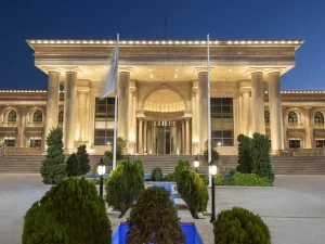 تور هوایی تهران به یزد هتل سیب و نار تور هوایی تهران به یزد هتل سیب و نار