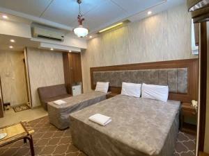 تور ریلی قزوین به مشهد هتل فرهاد تور ریلی قزوین به مشهد هتل فرهاد