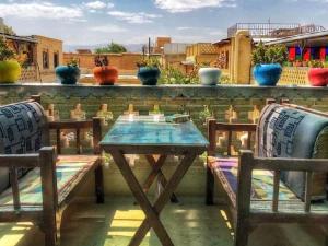 تور ریلی تهران به شیراز هتل نیایش تور ریلی تهران به شیراز هتل نیایش