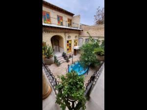 تور ریلی تهران به شیراز هتل نیایش تور ریلی تهران به شیراز هتل نیایش