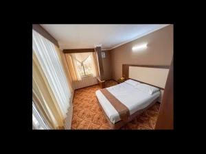 تور ریلی اصفهان به مشهد هتل سفیران تور ریلی اصفهان به مشهد هتل سفیران