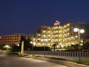 تور هوایی تهران به کیش هتل گامبرون 1 تور هوایی تهران به کیش هتل گامبرون 1