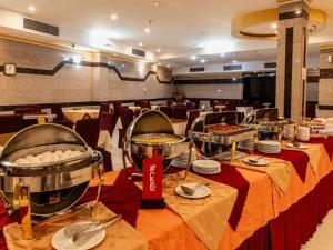 تور هوایی شیراز مشهد هتل هلیا تور هوایی شیراز مشهد هتل هلیا